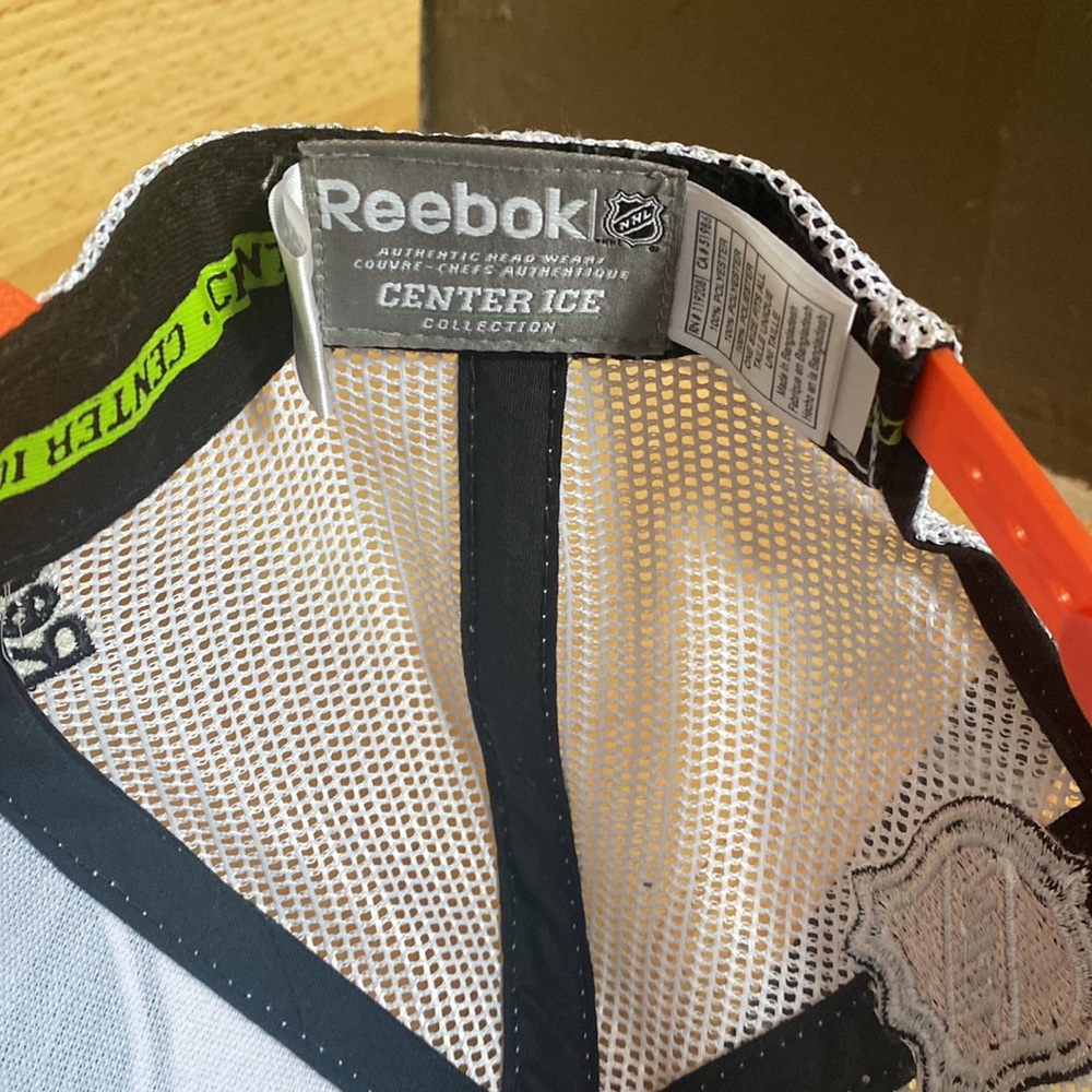 Philadelphia Flyers Snapback Hat By Reebok - Picture 5 of 5